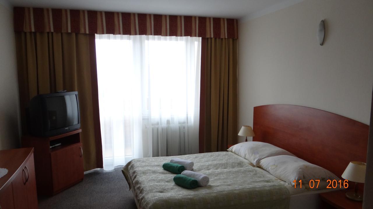Gwarek Hotel Kudowa Zdroj Exterior photo